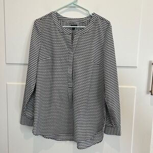 Talbots Womens Blouse Women Medium Black White Geometric Long Sleeve Button Cuff